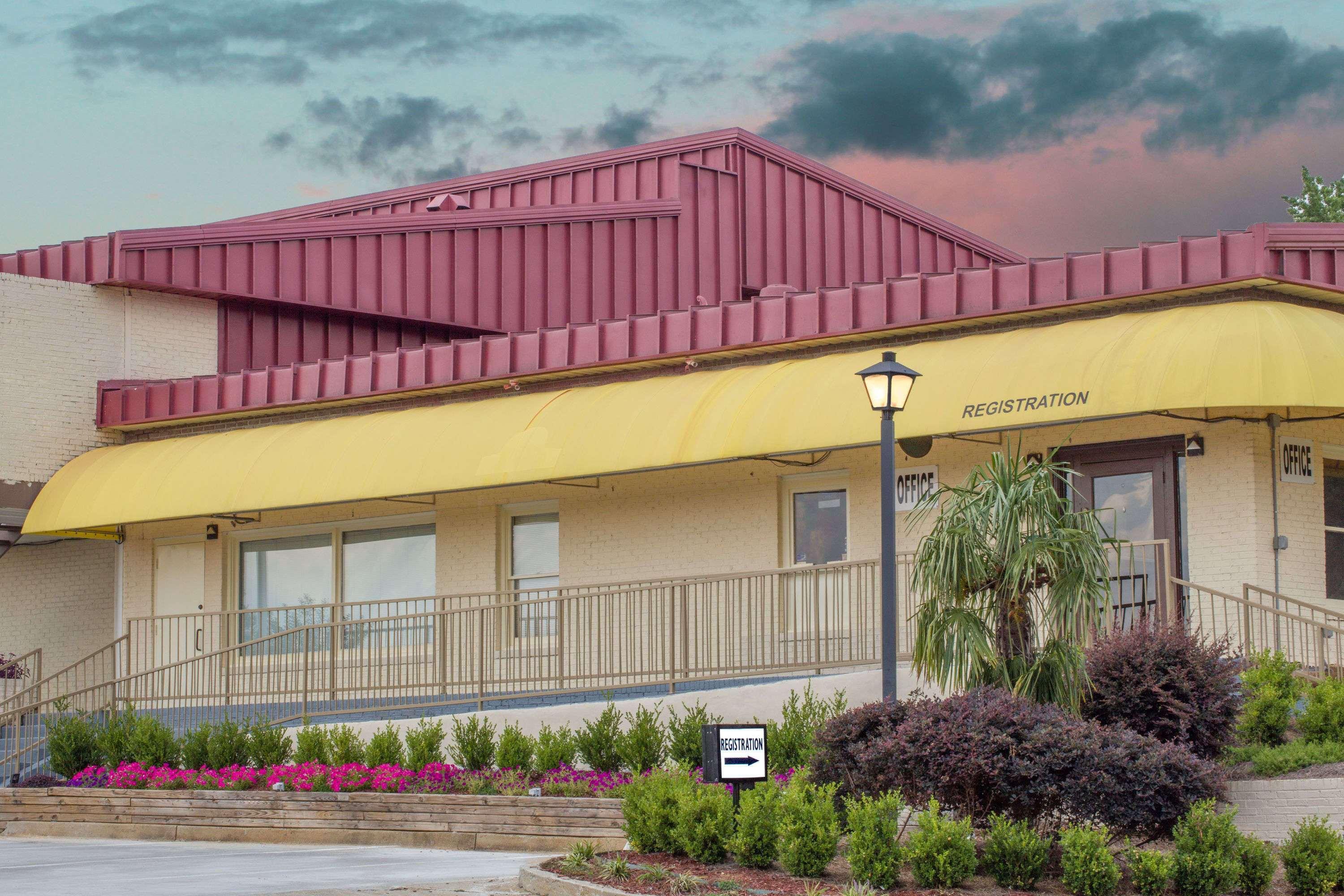 Days Inn Milledgeville Eksteriør bilde