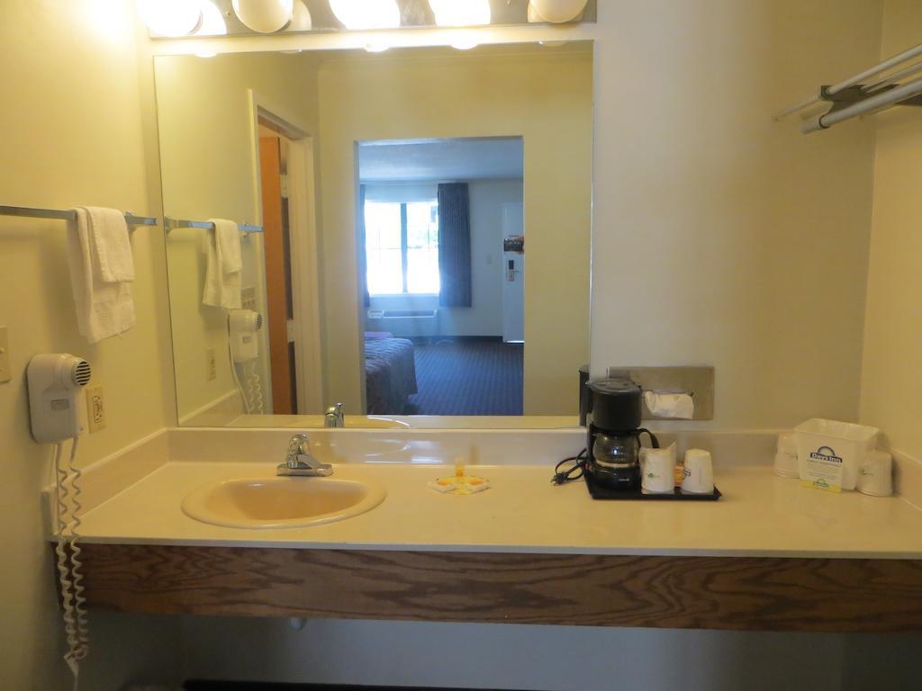 Days Inn Milledgeville Eksteriør bilde