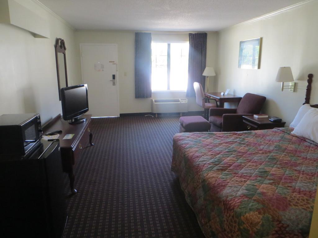 Days Inn Milledgeville Eksteriør bilde